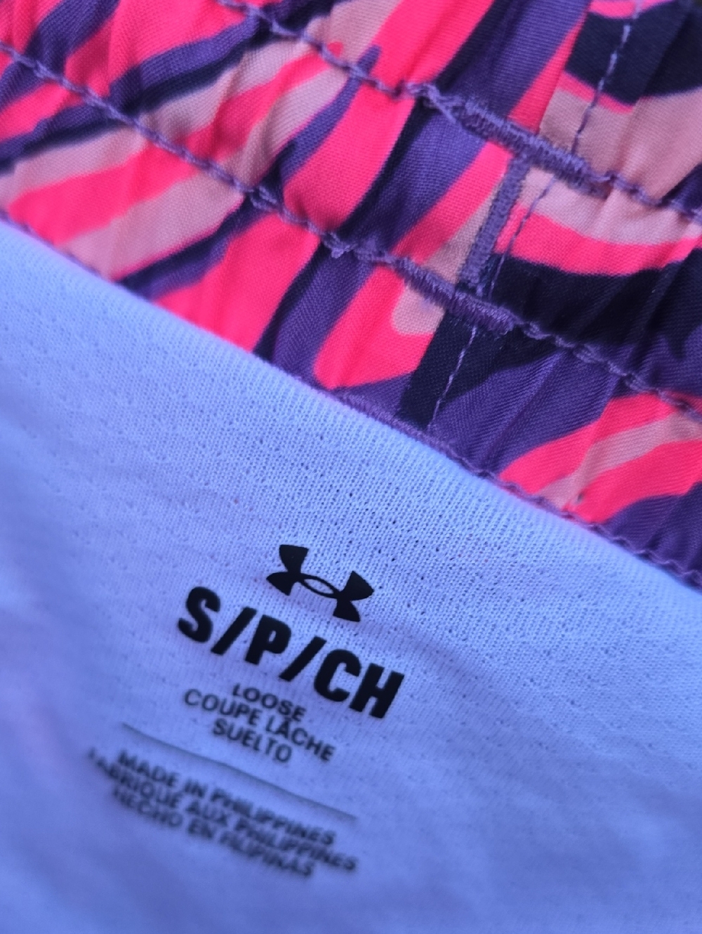 UA Pink Purple Wavy Swirl Lined Running Shorts LooseZip pocket Under Armour S - Picture 3 of 5